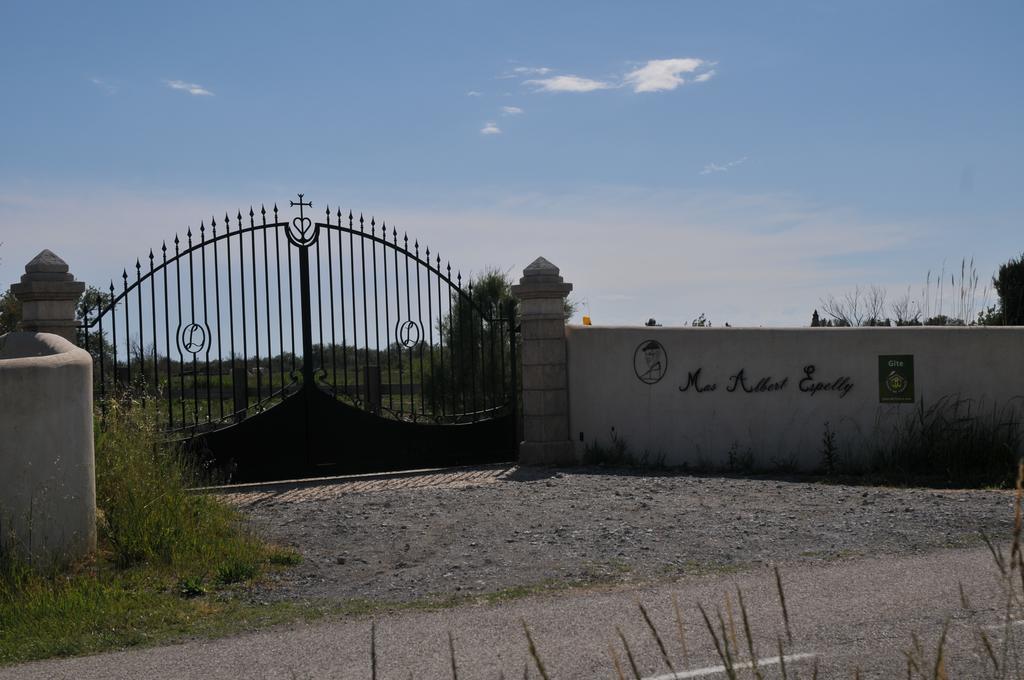 Mas Albert Espelly Saintes-Maries-de-la-Mer Exterior photo